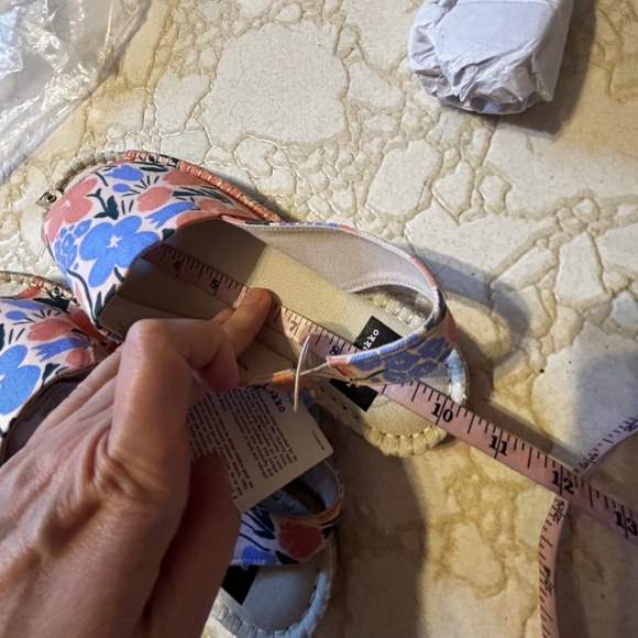 Marimekko Uniqlo collab orange and blue floral open toe espadrilles flats NWT - Picture 10 of 10